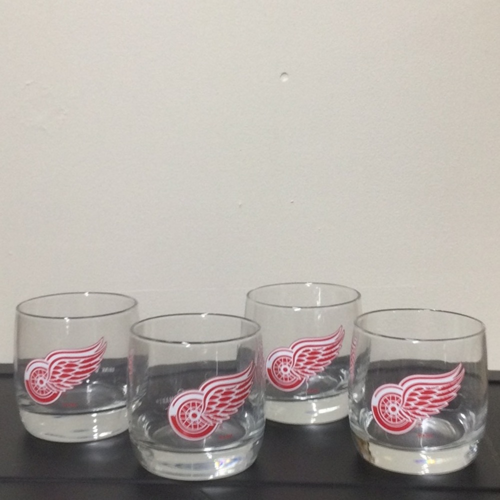 New 4 Red Wings Glasses
